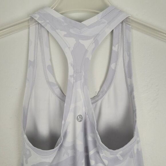 Lululemon Size 4 Cool Racerback Tank Top Incognito Camo Alpine White Multi Gray - Picture 6 of 9